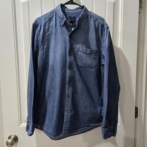 GAP Women's Casual Indigo Button-Down Shirt